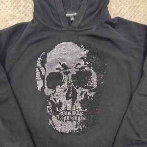 Minnie Rose Black Hoodie with Sweater Skull Design